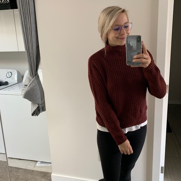 Noisy May Fall Turtleneck - Picture 4 of 5